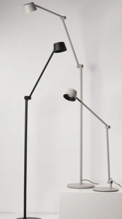 Clearance Direction F1 gulvlampe, Antidark|Gulvlamper