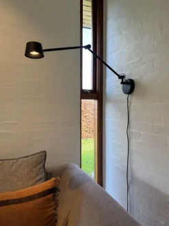 Outlet Direction væglampe, Antidark|Væglamper