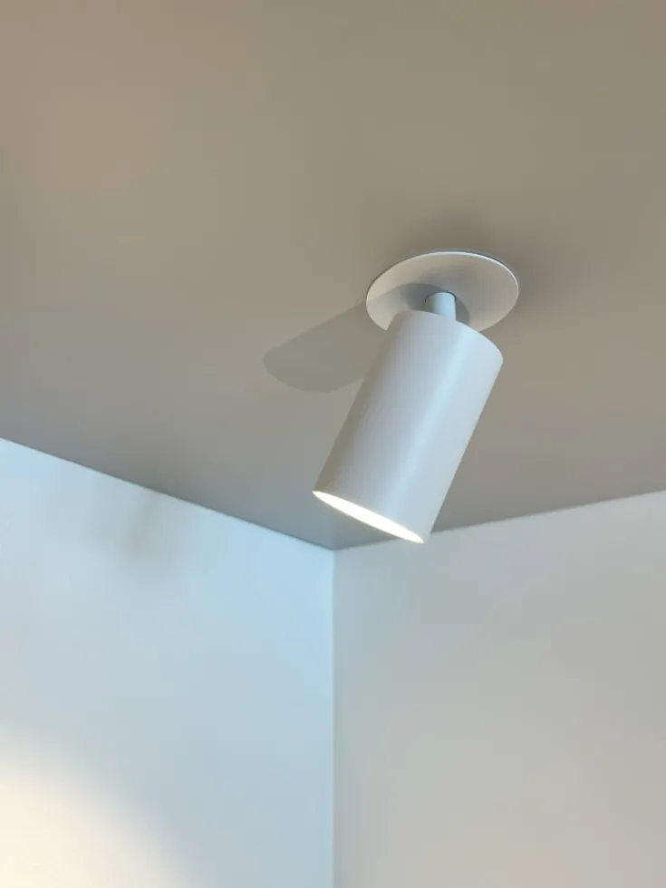 Discount SpotOn spotlampe, Antidark