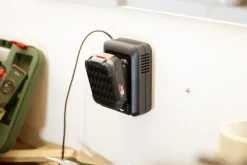 Clearance Bosch batterisæt, med 2 batterier og 1 oplader, 18V 2 x 2,5 Ah Batterier & Opladere