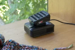 Clearance Bosch batterisæt, med 2 batterier og 1 oplader, 18V 2 x 2,5 Ah Batterier & Opladere