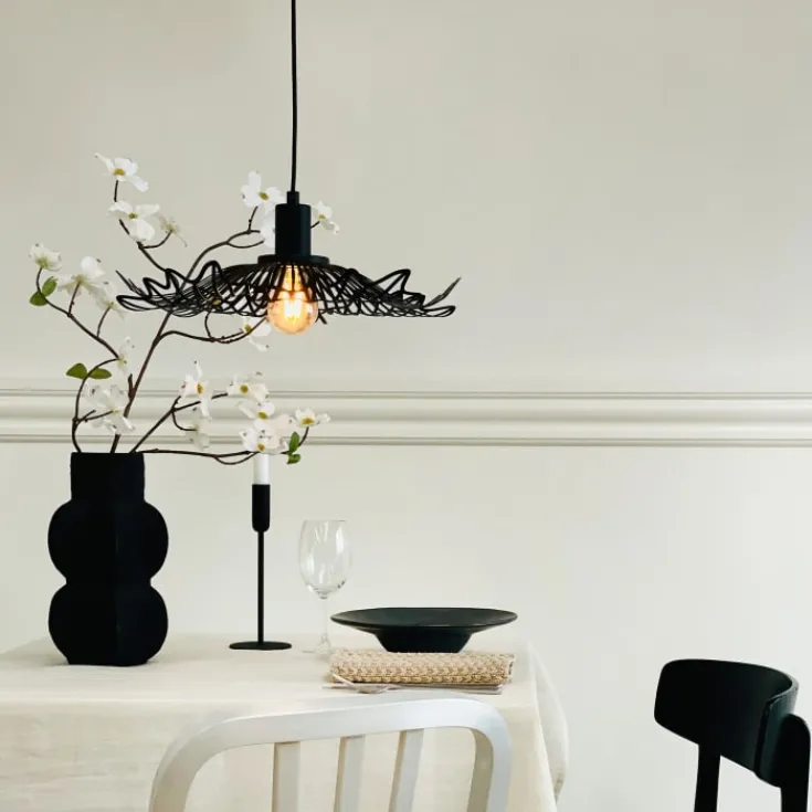 Outlet Flora pendel, sort, Ø40 cm Dyberg Larsen