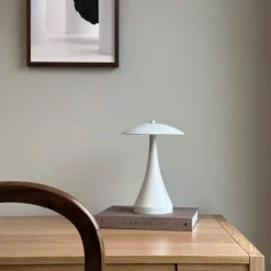Online Vienna genopladelig bordlampe, Genopladelige Lamper
