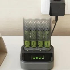 Best GP ReCyko Speed oplader + ladestation og 4 x AA batterier Batterier