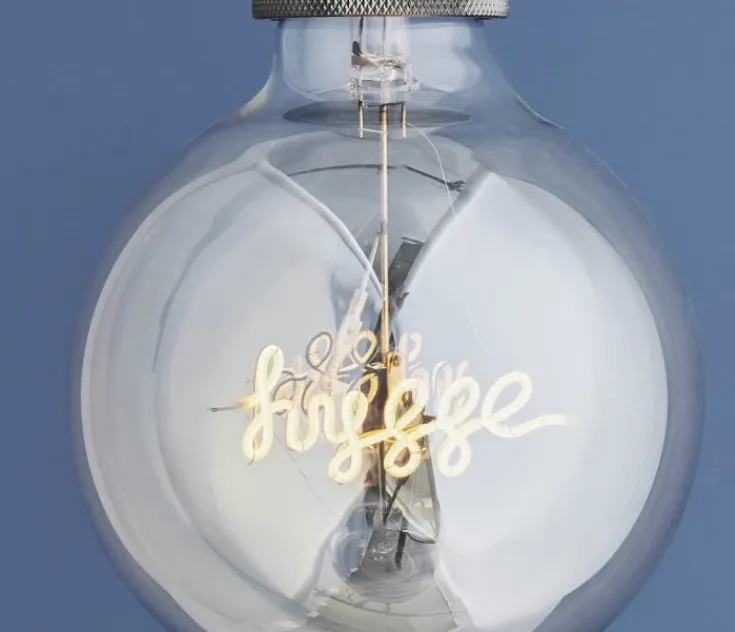 Best Colors Hygge E27 globepære, 3-trins dæmp, 4W Halo Design