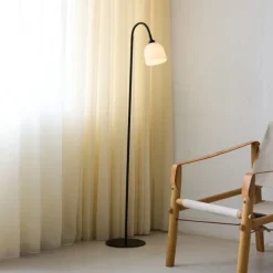 Online Glow gulvlampe, opal/sort, Gulvlamper