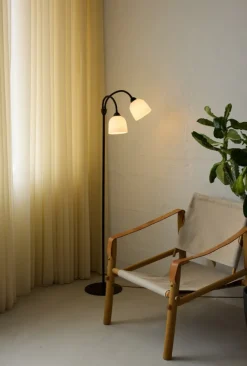 Online Glow gulvlampe, opal/sort, Gulvlamper