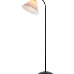 Clearance Medina gulvlampe, sort Halo Design|Gulvlamper