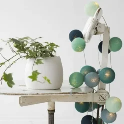 Outlet Cool Mint lyskæde, 20 kugler Lyskæder