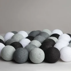 Graphic Grey lyskæde, 35 kugler Lyskæder