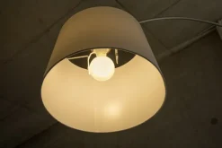 Clearance Classic E27 globepære, 2700K, 5,9W Ledvance