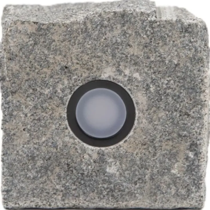 Outlet Light By Juhl chaussesten med Cosmos spot, 9x9 cm, Udendørs Spots