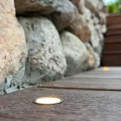 Outlet Light By Juhl Cosmos nedgravningsspot, sort, Udendørs Spots