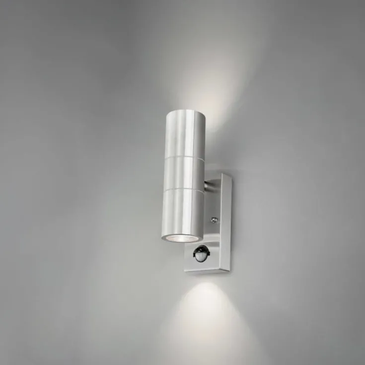 New Marinus Sleek udendørs væglampe med sensor, rustfrit stål Udendørs Væglamper