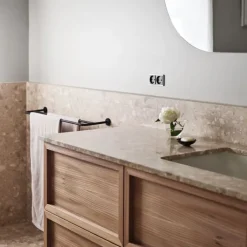 Outlet LK Fuga stikkontakt med jord, 1 modul, Fuga Stikkontakter|Stikkontakter