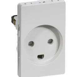 Outlet LK Fuga stikkontakt med jord, 1,5 modul, Fuga Stikkontakter|Stikkontakter
