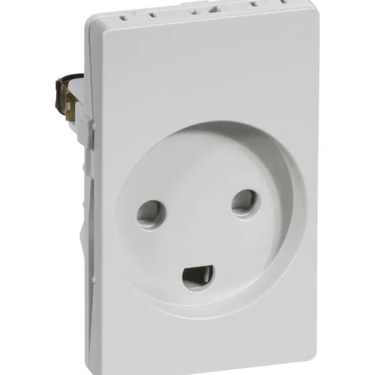Outlet LK Fuga stikkontakt med jord, 1,5 modul, Fuga Stikkontakter|Stikkontakter