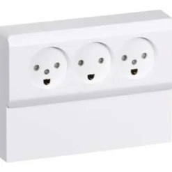 Hot LK Opus 66 trippel panelstikkontakt, Stikkontakter|Opus 66 Stikkontakter