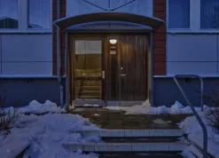 Sale skotlampe, 3000K, halvskærmet, opal grå Louis Poulsen
