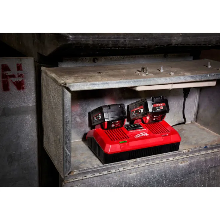 Outlet M18 DFC lader Batterier & Opladere