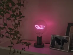 Discount Letter Love bordlampe Bordlamper