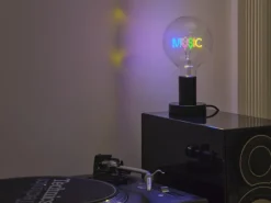 Letter Music bordlampe Bordlamper