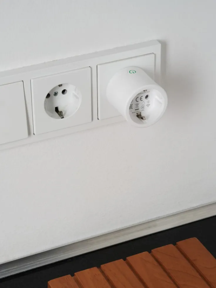 Clearance Smart+ Wifi stikkontakt med energimåler Smart Plugs