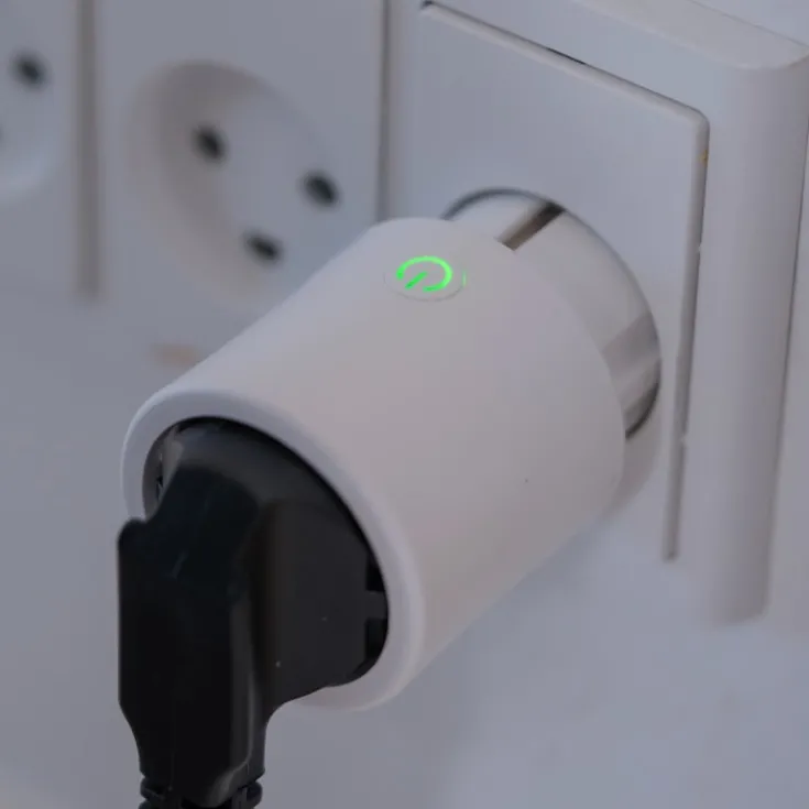 Clearance Smart+ Wifi stikkontakt med energimåler Smart Plugs