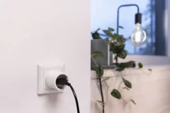 Clearance Smart+ Wifi stikkontakt med energimåler Smart Plugs