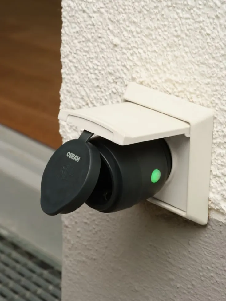 Hot Osram Smart+ WiFi udendørs stikprop med energimåler Stikpropper