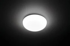 Outlet Shan loftlampe med sensor, hvid Philips