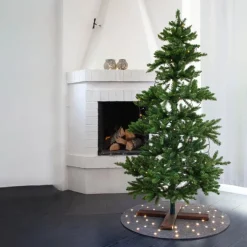 Clearance Granne juletræstæppe med lys Kunstige Juletræer