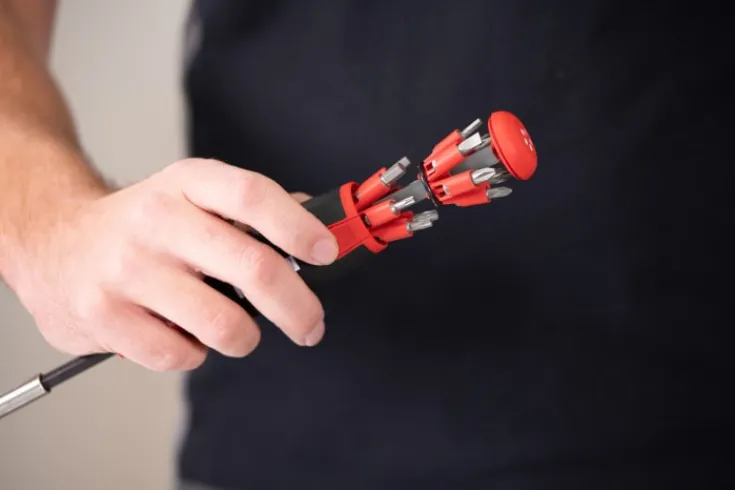 New bitsskruetrækker med magasin og 12 bits Skruetrækkere